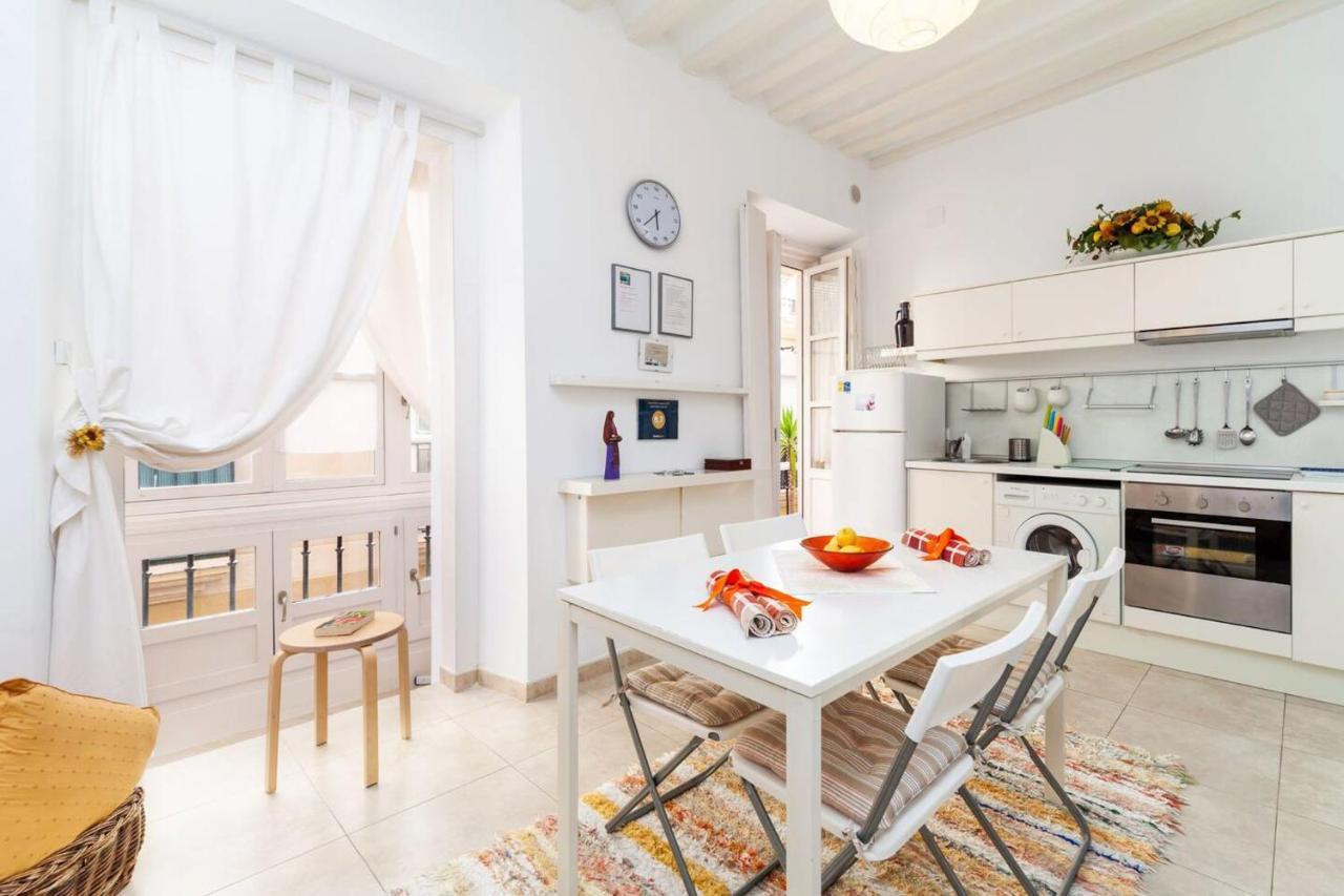 Sol Apartment *